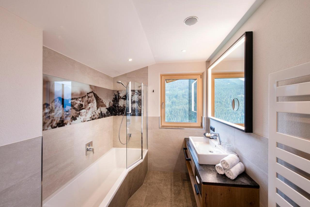 Chalet's Alpenjuwel Chalet Tux